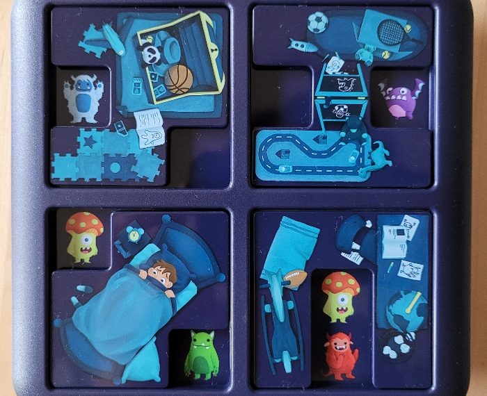 Der Spielplan von "Monstertrubel" mit allen Spielsteinen und noch wenigen sichtbaren Monstern.