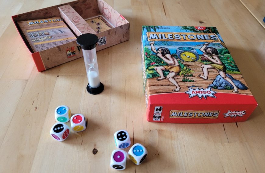 Die Spielschachtel, Würfel und eine Sanduhr von "Milestones"
