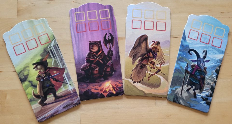 Die vier Heldenkarten von "Würfelhelden" mit Platz für je sechs Würfel.