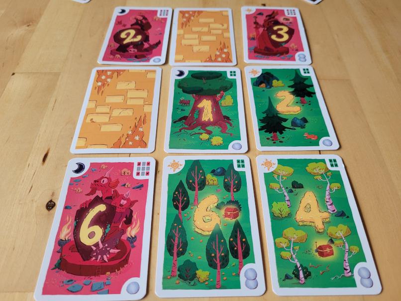 Vier der neun Karten sind ein zu wertender Wald.