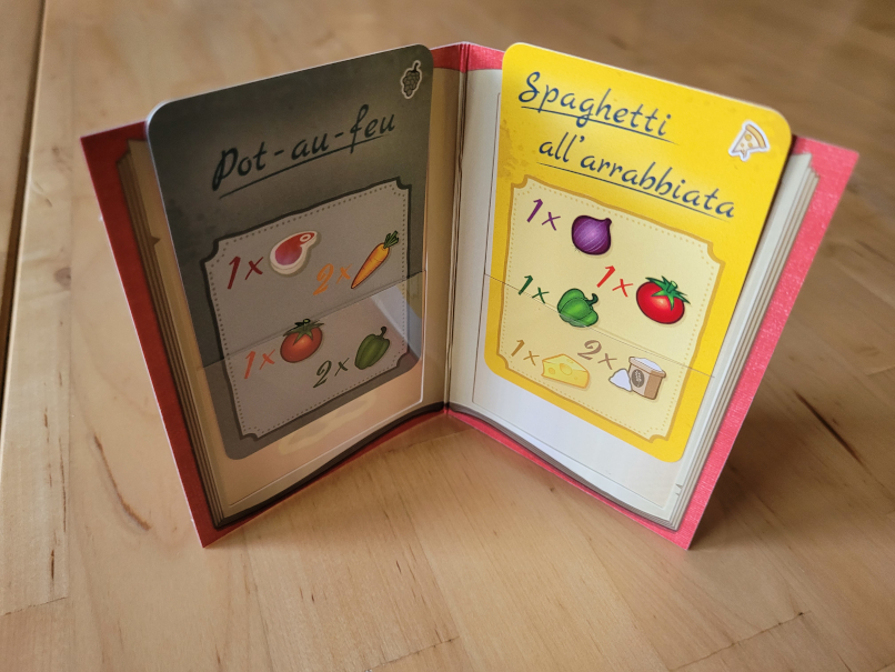 Zwei Rezeptkarten stecken in dem Kochbuch genannten Heftchen aus "Pot Pourri".