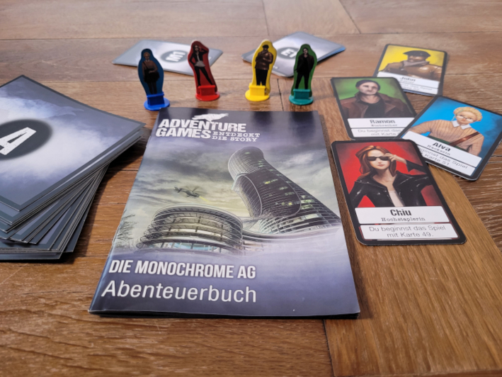 Das Spielmaterial von "Adventure Games – Die Monochrome AG".