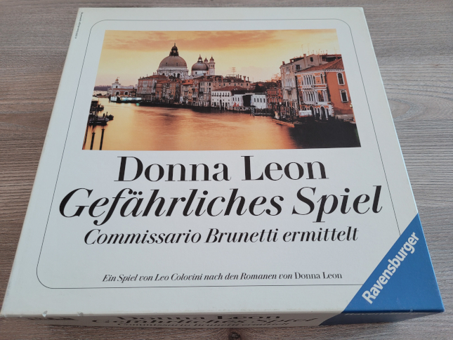 Das Cover von "Donna Leon - Gefährliches Spiel".