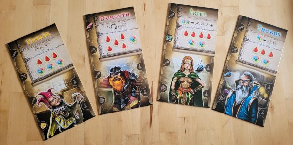 Vier Charakterkarten aus "Lord of Bones" zeigen einen Barden, einen Zwerg, eine Bogenschützin und einen Magier.