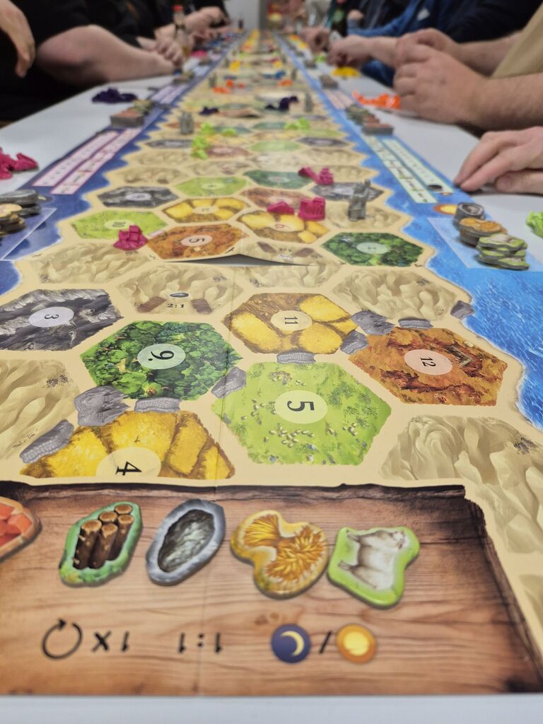 Spielmaterial von "Catan Connect".