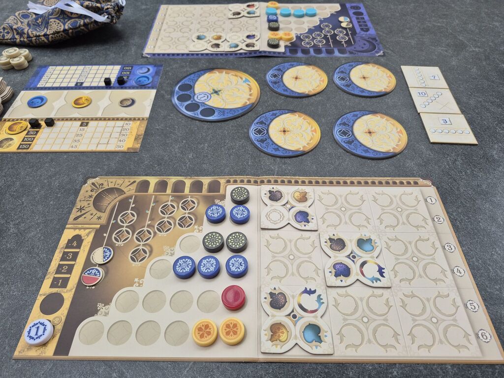 Spielmaterial von "Azul Duel".