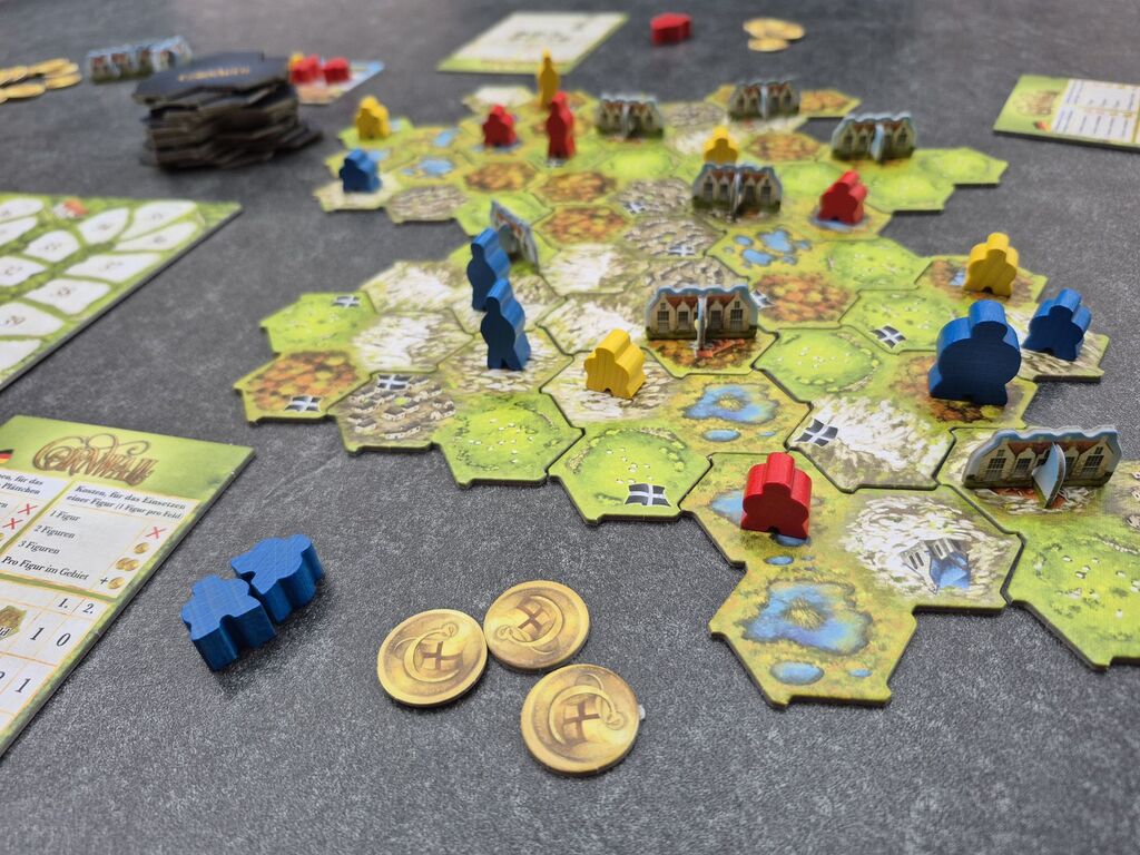 Spielmaterial von "Cornwall" im Spielverlauf.