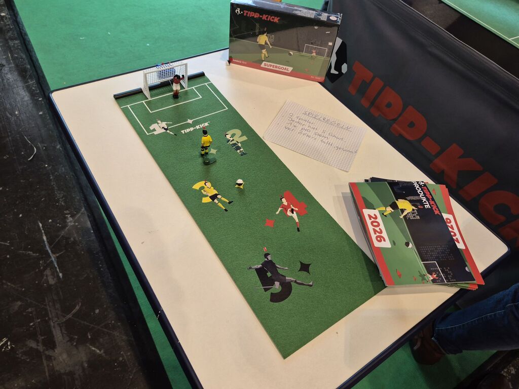 Spielmaterial von "Tipp-Kick – Supergoal"
