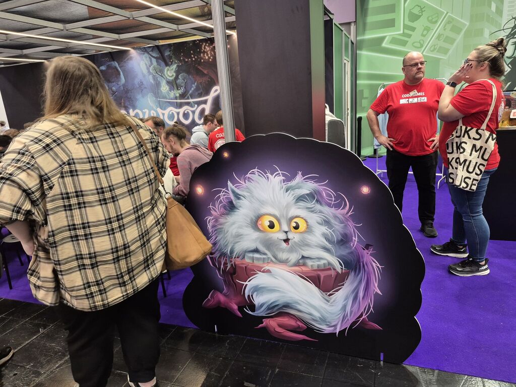 Eine flauschige Comicfigur als Aufsteller.