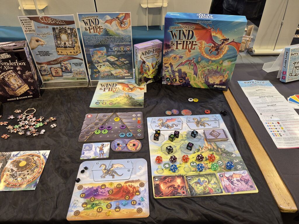 Spielmaterial von "Champions of Wind & Fire".