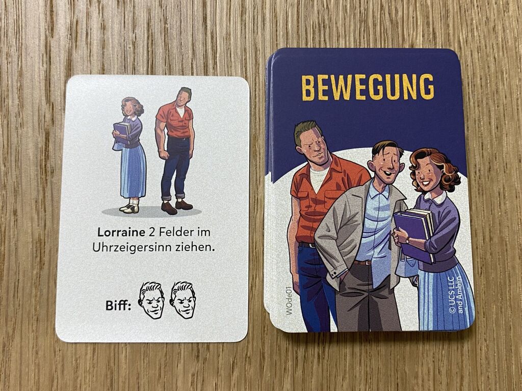 Ein Stapel verdeckte Karten, daneben eine aufgedeckte.