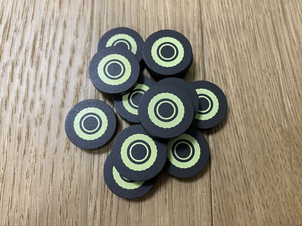 Schwarze Token.