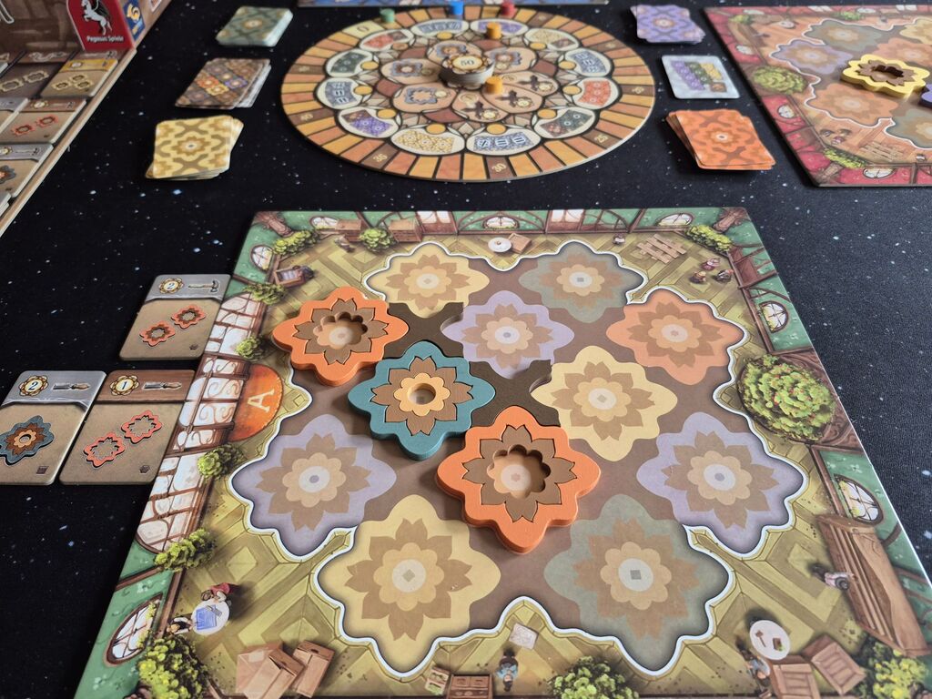 Spielmaterial von "Intarsia" im Spielverlauf.