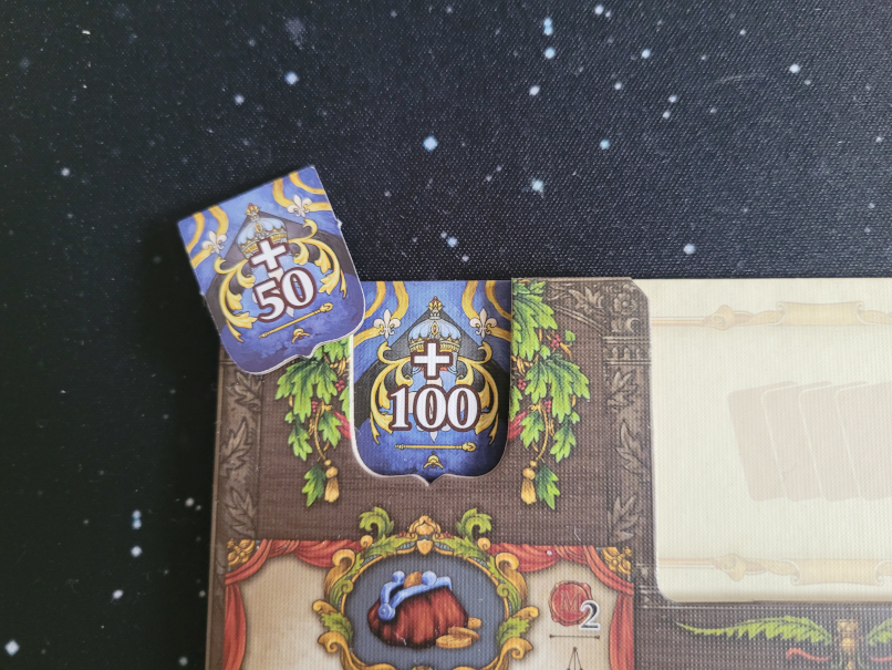 Jetzt liegt er daneben und die Zahlen 50 und 100 sind sichtbar.