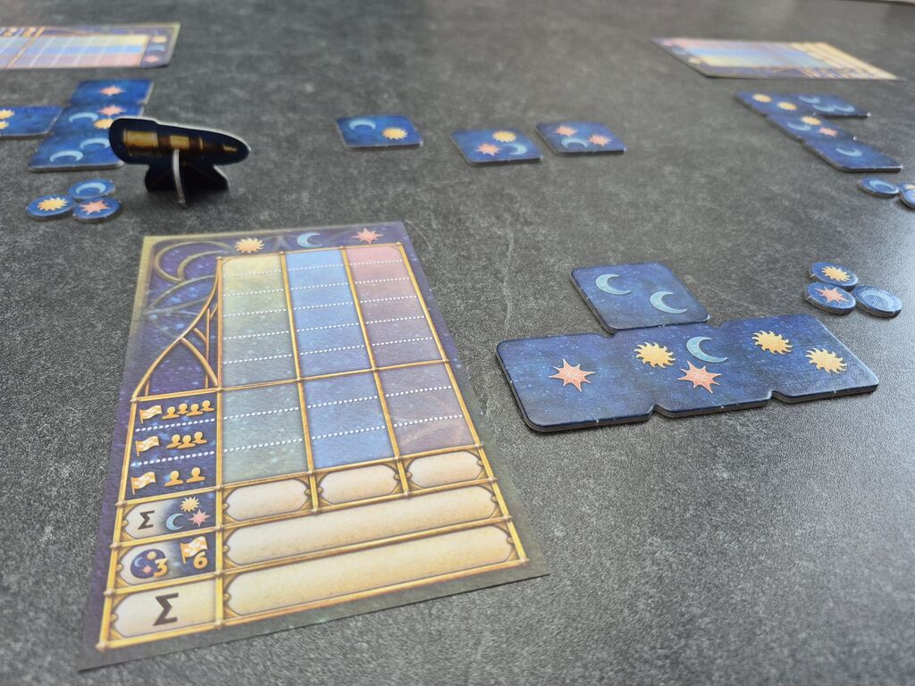 Spielmaterial von "Luminos".