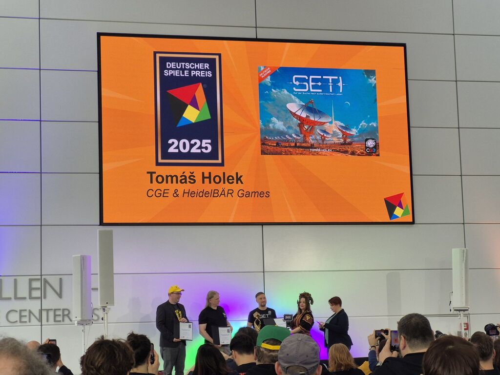 Ein Bildschirm mit Text und dem Cover von "Seti".