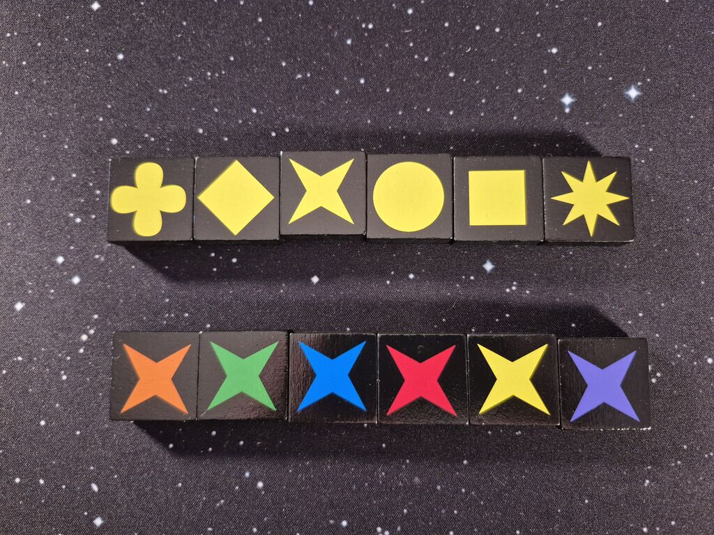 Zwei Reihen von Spielsteinen.