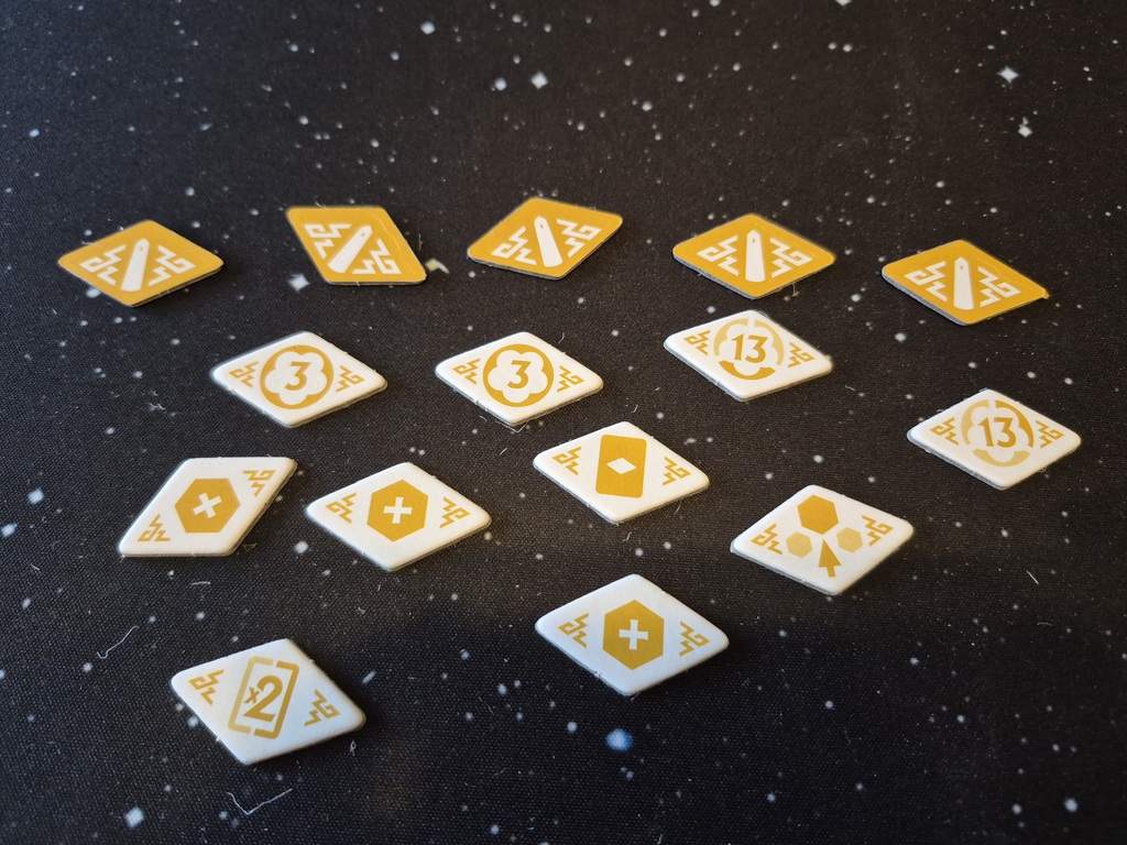 15 rautenförmige Marker mit Symbolen.