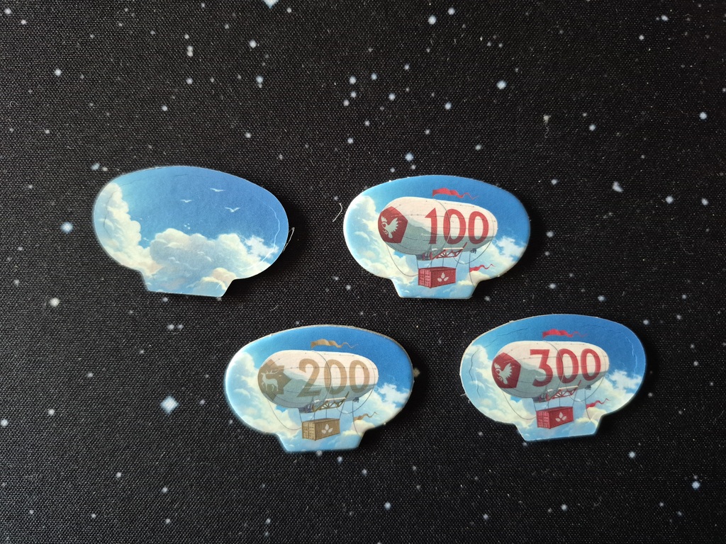 Vier Marker, drei davon mit den Zahlen 100, 200 und 300.