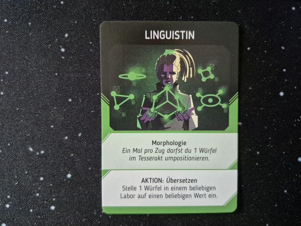 Eine Karte mit einer Comic-Illustration einer Frau und Text.