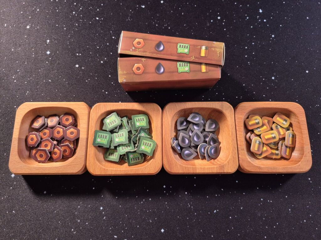 Marker in vier Holzschalen.