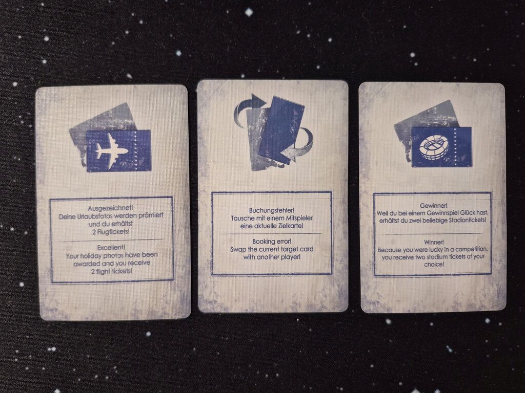 Drei Karten mit Text und Symbolen aus "Groundhopper".