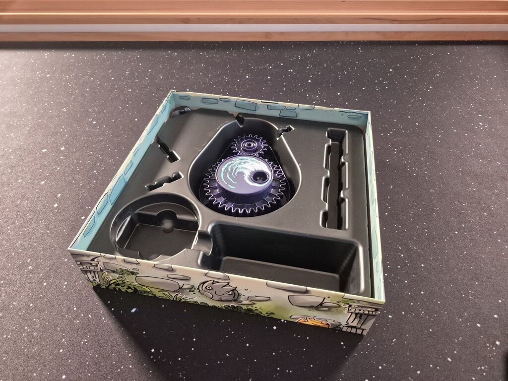 Die Schachtel von "Der Geheimnisvolle Brunnen".