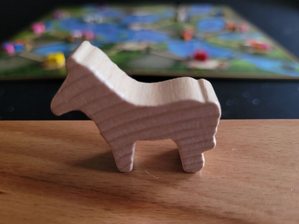 Pferdfigur aus Holz.