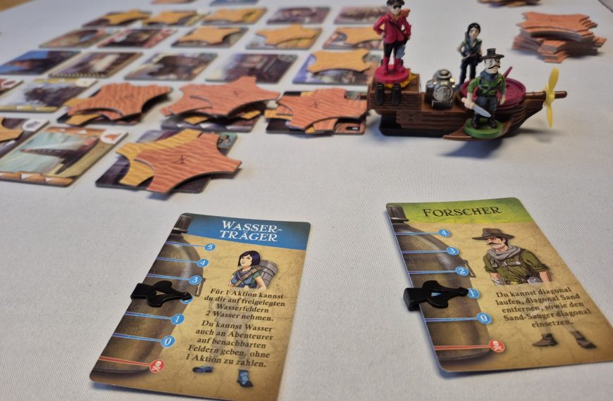 Spielfiguren auf dem rettenden Luftschiff.