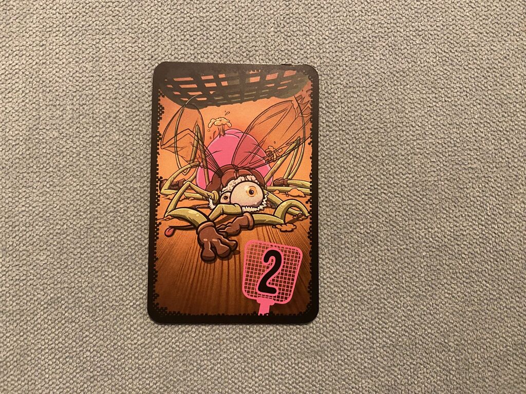 Karte mit Comic-Mücke und Zahl aus "Mücken drücken"