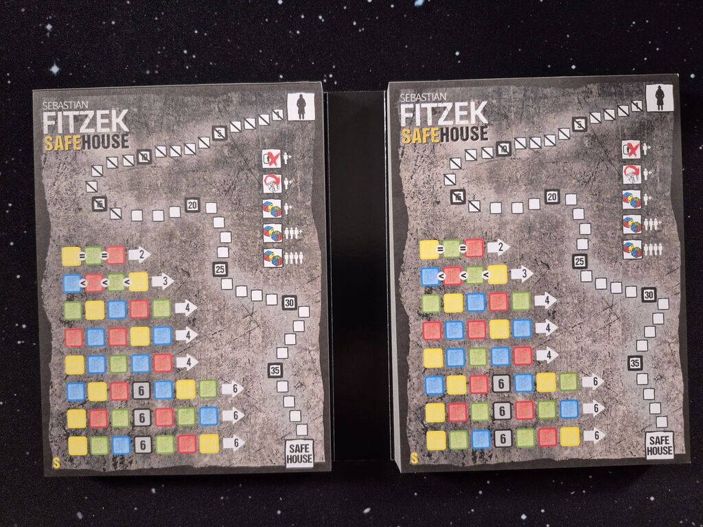 Zwei Blöcke mit Farbfeldern, weißen Feldern, Zahlen und Symbolen.