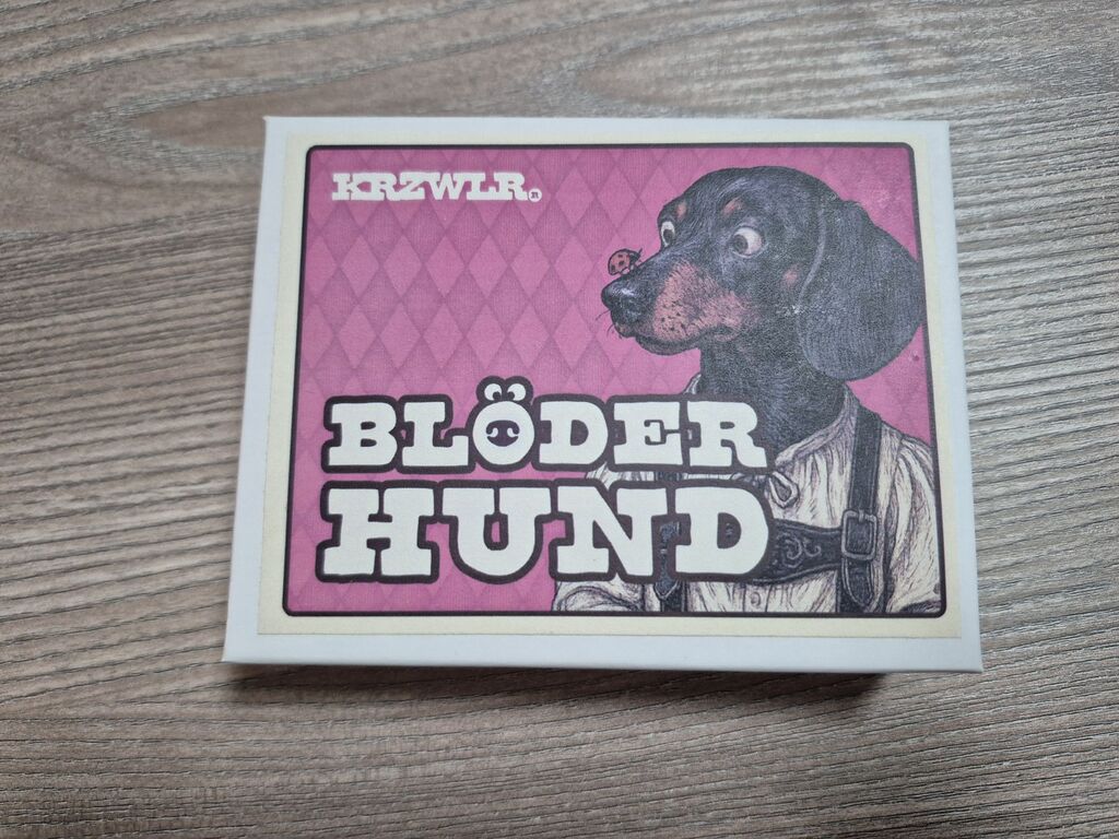 Das Cover von "Blöder Hund".