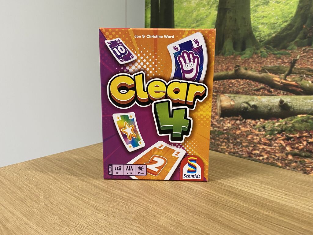 Das Cover von "Clear 4".