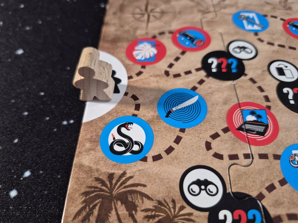 Spielfigur auf Spielplan.