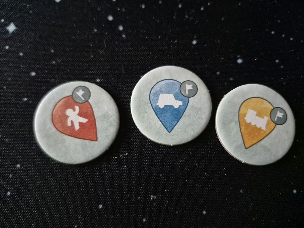 Drei Marker aus "Railroad Tiles".