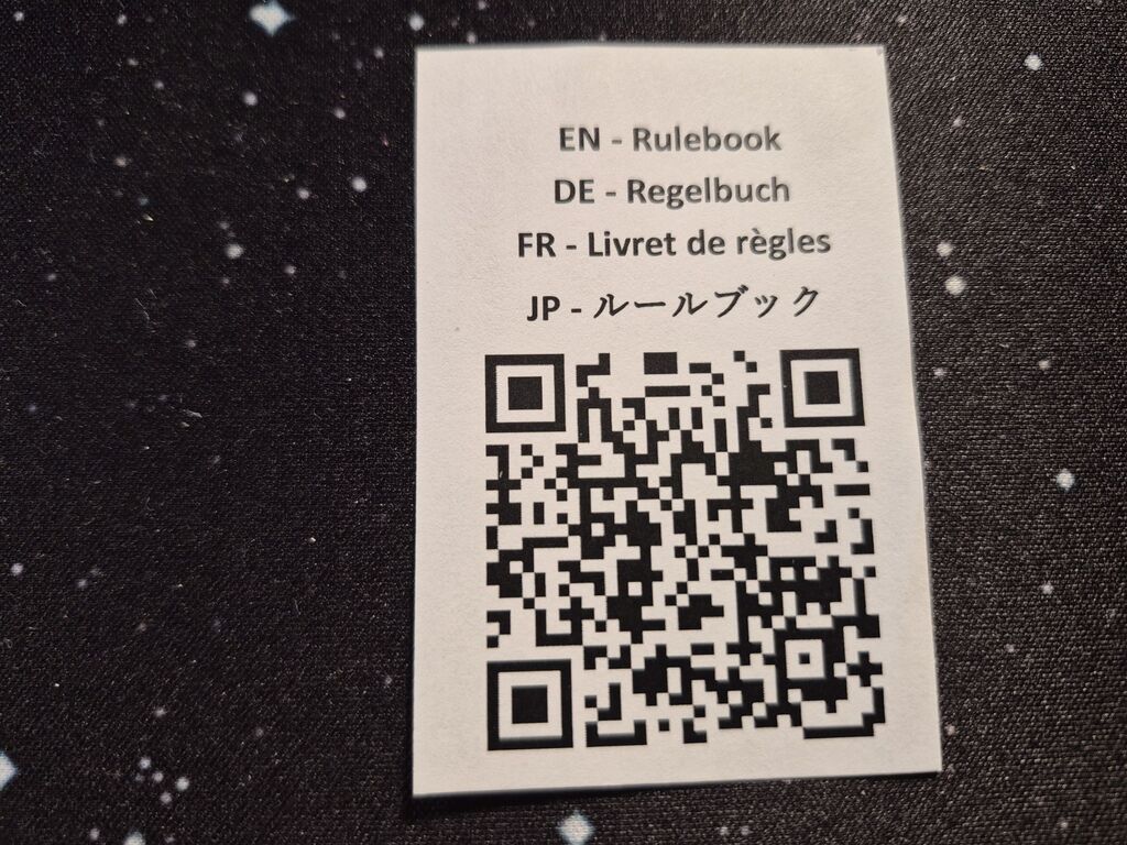 Ein Zettel mit einem QR-Code.
