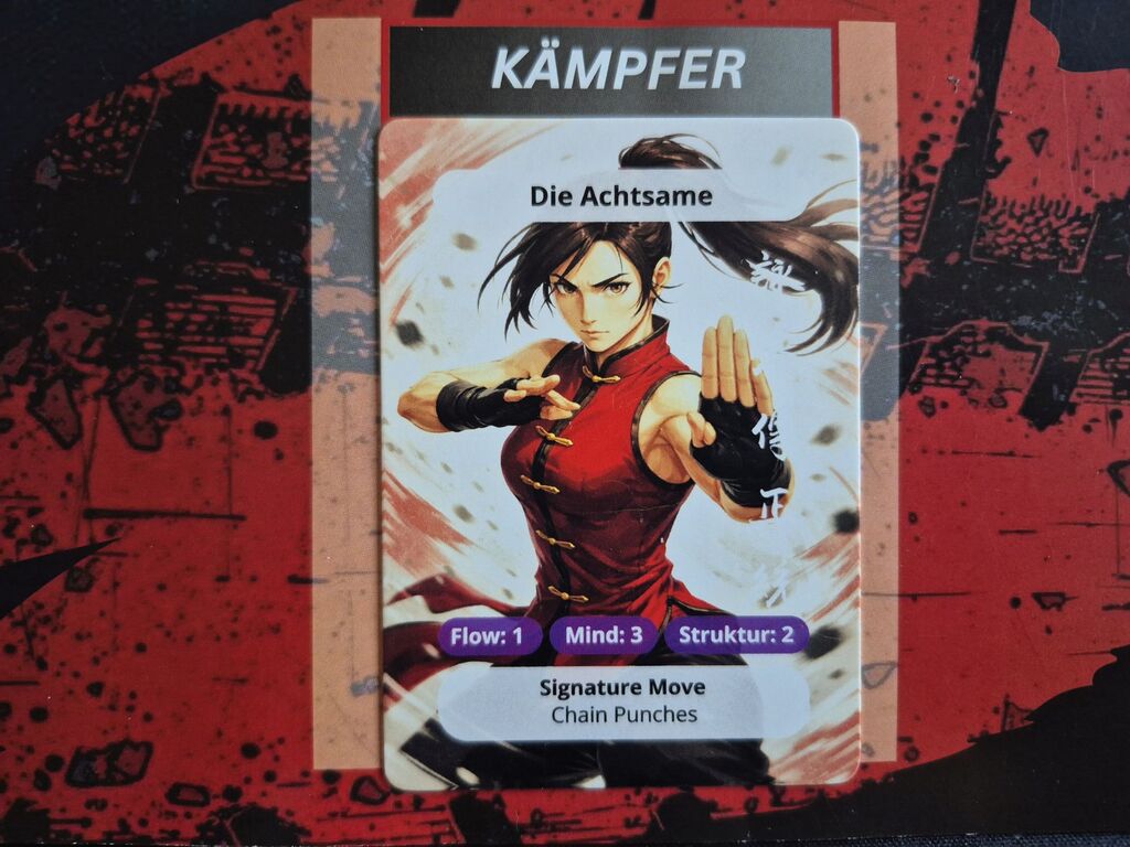 Karte mit einer Frau in Kampfhaltung, Text und Zahlen.