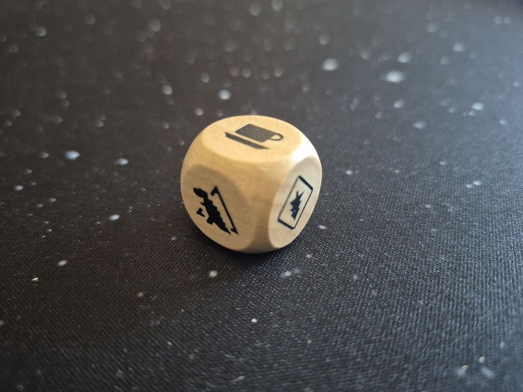 Würfel mit Symbolen.