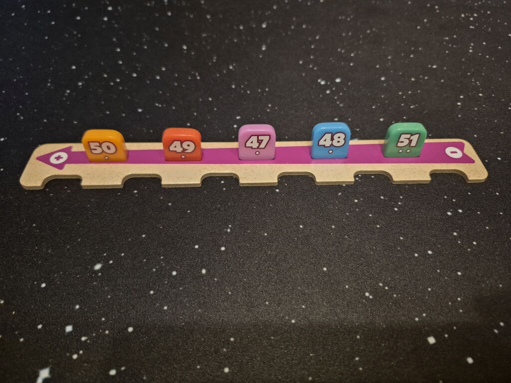 Leiste mit Spielsteinen aus "Got Five!".