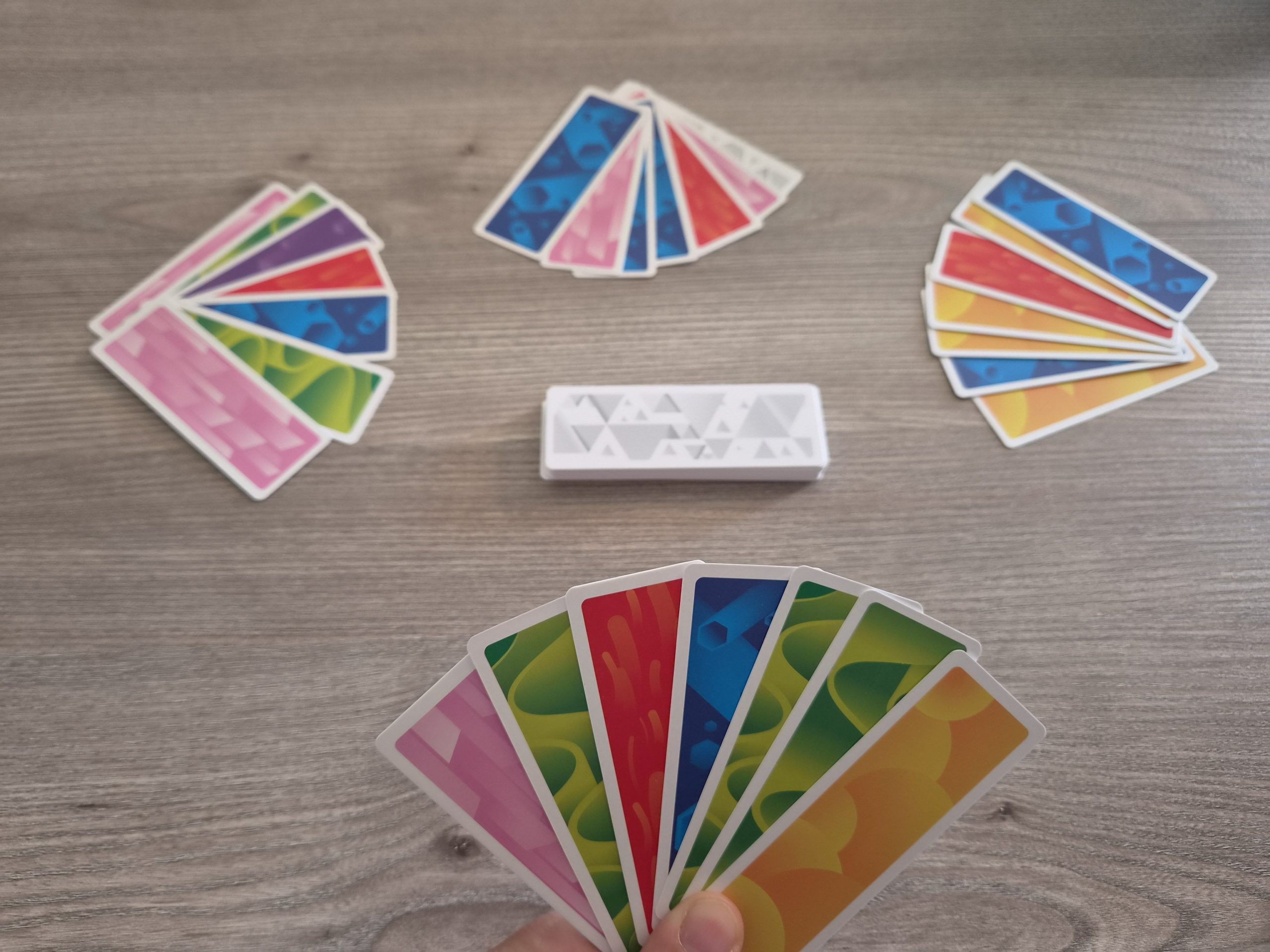 Color Flush: Memory mit Kartendreh