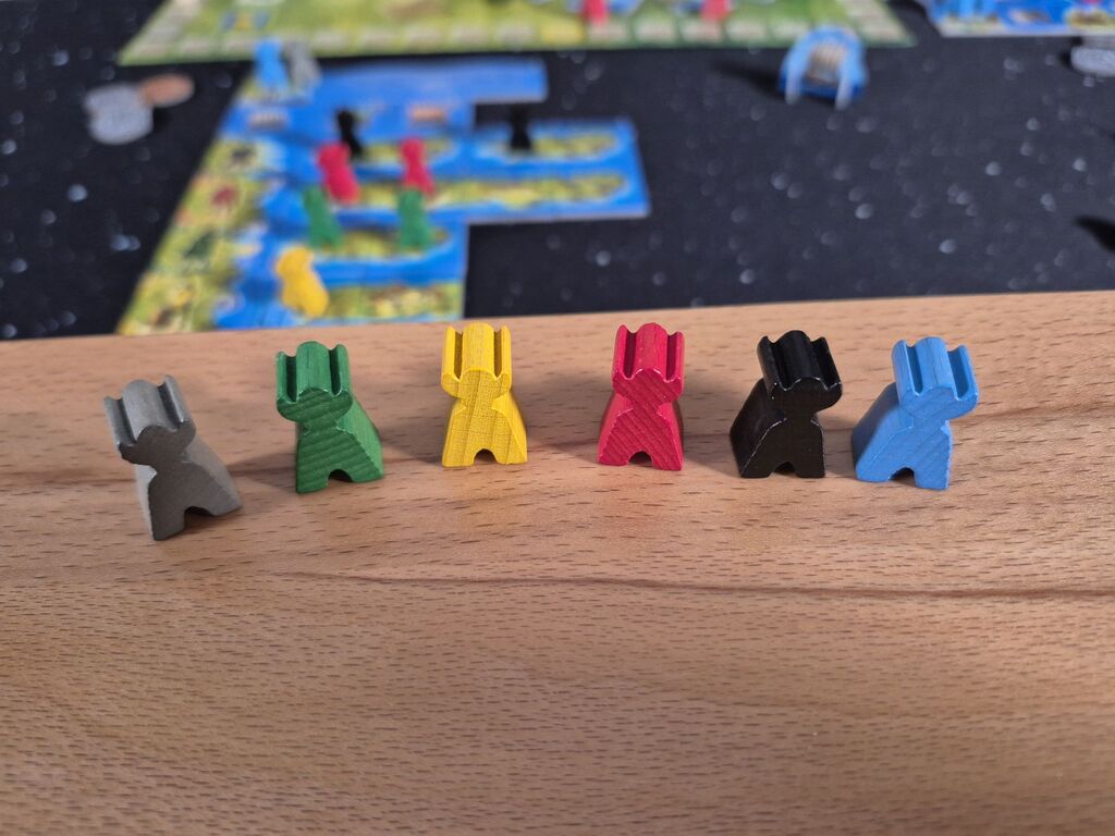 Sechs Meeple mit Wikinger-Helm.