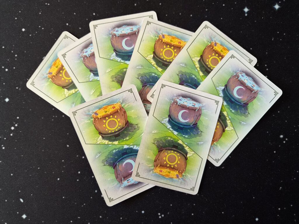 Karten mit Sonne- und Mond-Symbol