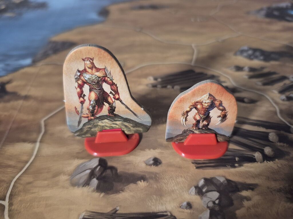Spielfiguren auf Spielplan.