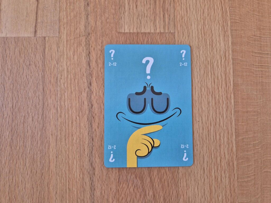 Karte mit Fragezeichen anstelle von Zahlen.