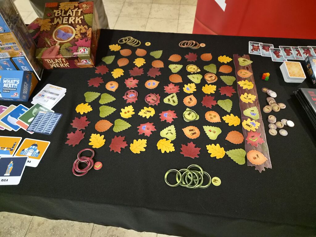 Spielmaterial bei der Neuheitenschau.
