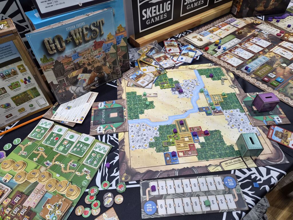 Spielmaterial bei der Neuheitenschau.