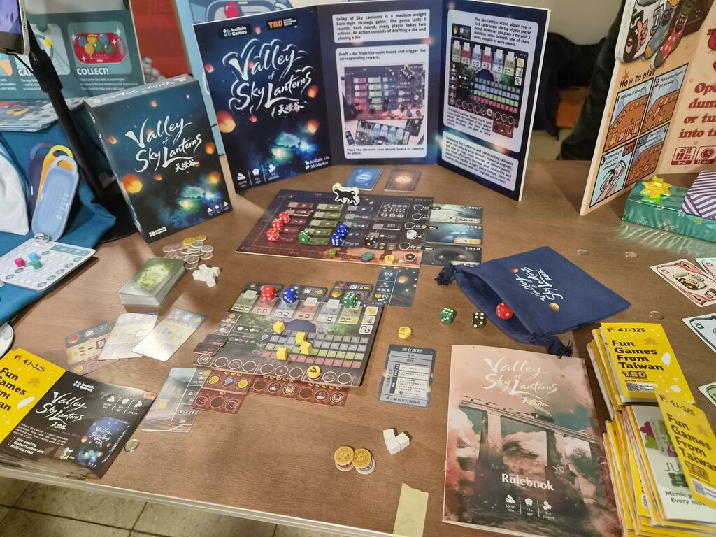 Spielmaterial bei der Neuheitenschau bei der SPIEL 2026.