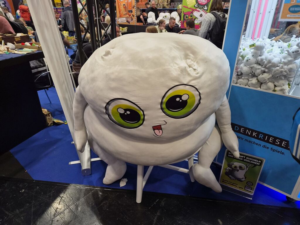 Große Plüschfigur.