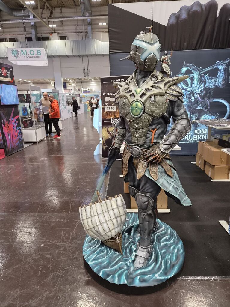 Figur an Messestand.