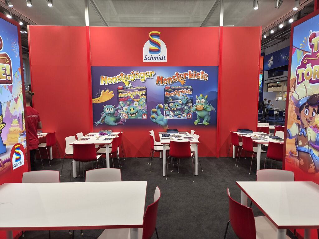 Werbewand bei SPIEL 2026.